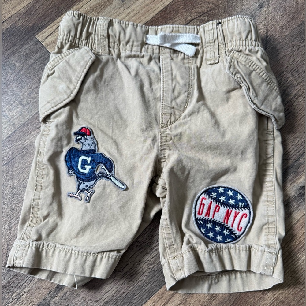 Baby GAP Kids Toddler Shorts 2T with Embroidered Patches